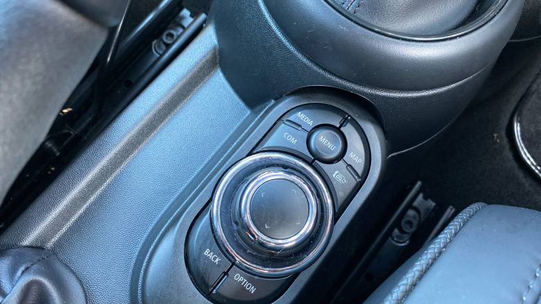 MINI Hatchback 2.0 Cooper S Exclusive 3dr Auto Petrol Hatchback